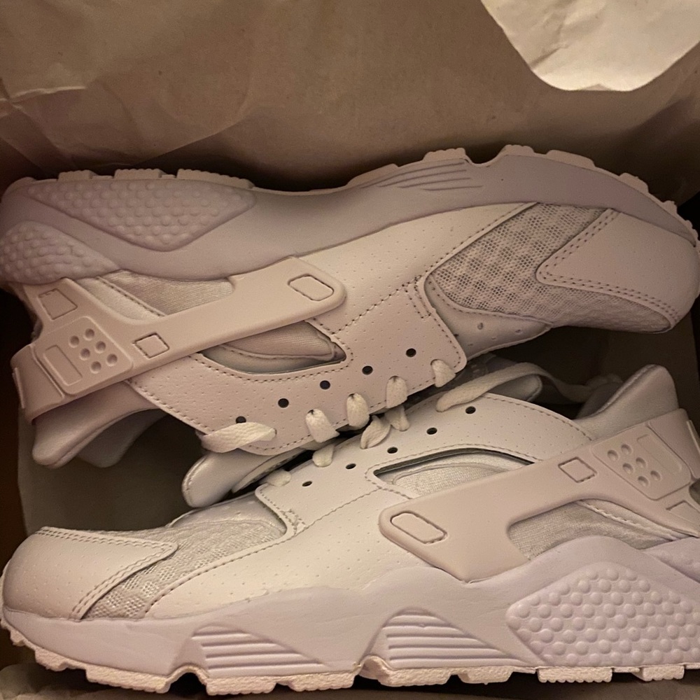 Two pairs of Huaraches men size 8.5 - Picture 3 of 3